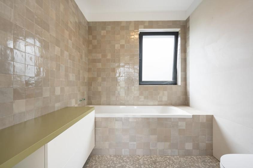 Casă individuală cu 7 camere cu Canalizare în Corbeanca