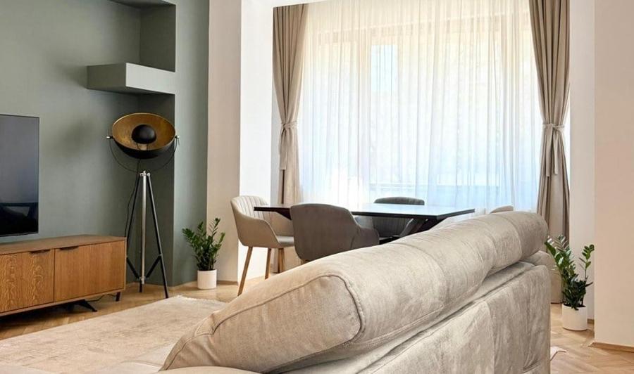 Apartament cu 3 camere în Aviatorilor