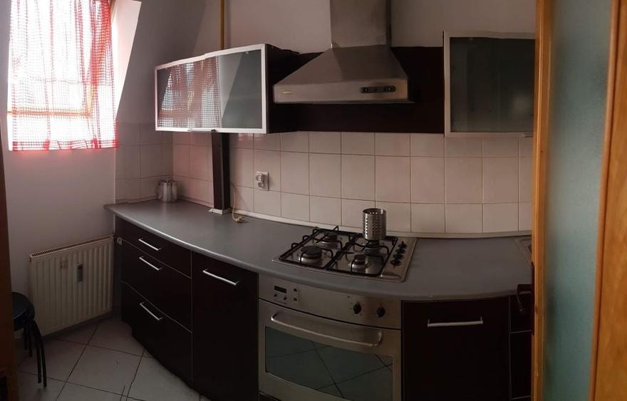 Garsonieră decomandată în Valea Oltului