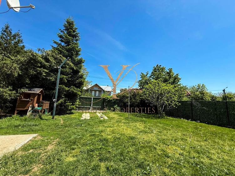 Casă individuală cu 14 camere cu Garaj în Odăile