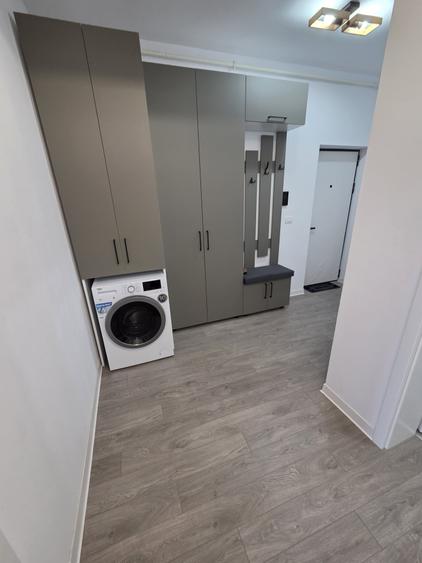 Apartament cu 2 camere semidecomandat, mobilat în Giroc