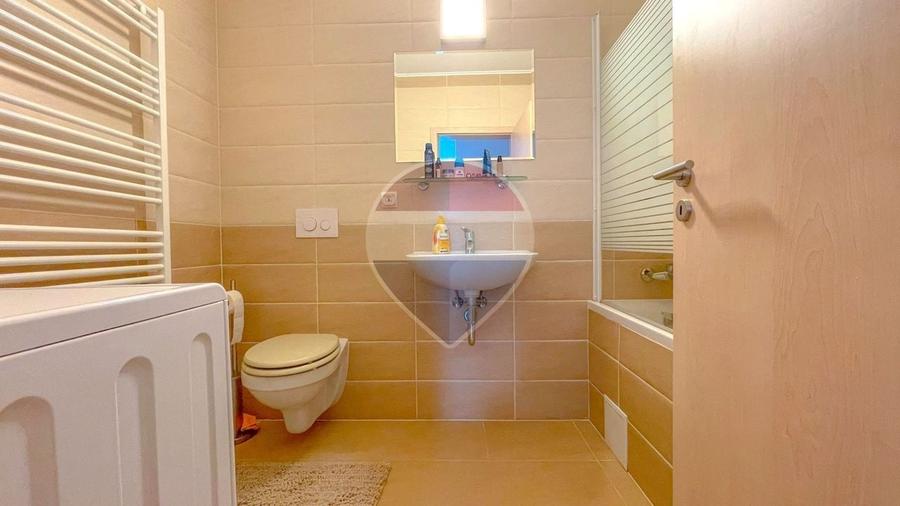 Apartament cu 2 camere decomandat, mobilat în Tractorul