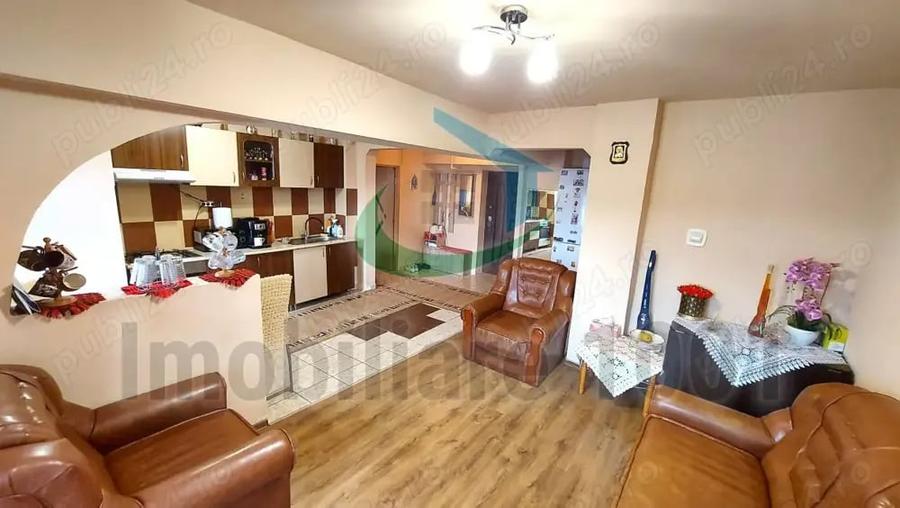 Apartament cu 3 camere decomandat în Vasile Alecsandri