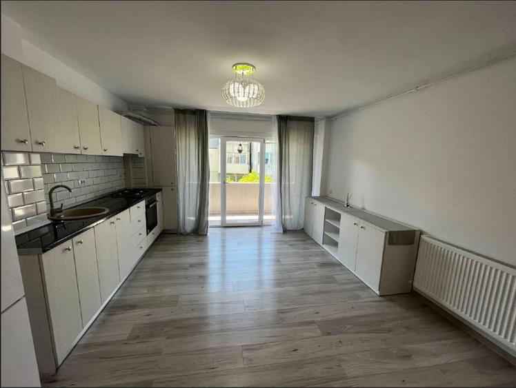 Apartament cu 3 camere, mobilat în Micro 4