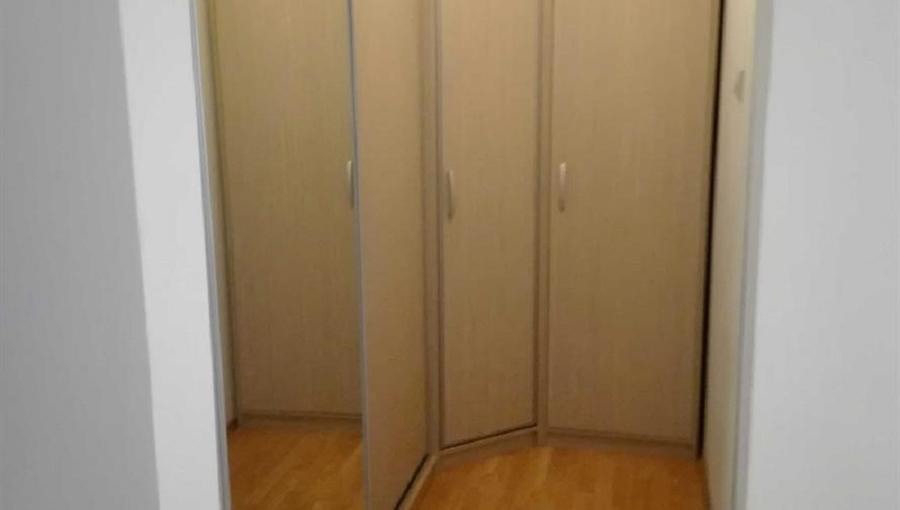 Apartament cu 2 camere semidecomandat, mobilat în Barbu Văcărescu