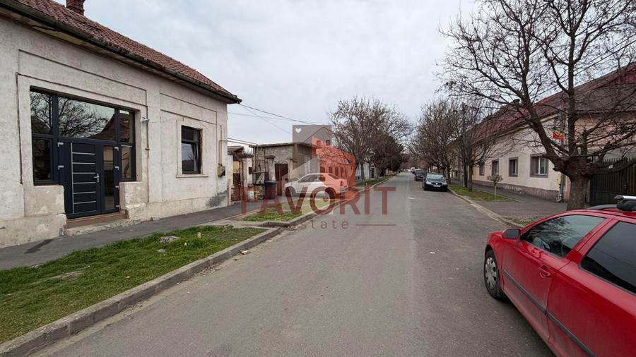 Casă individuală cu 3 camere cu Canalizare în Lunei
