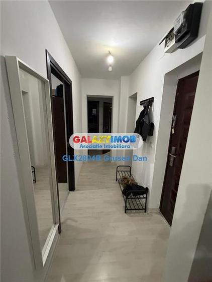 Apartament cu 3 camere decomandat, mobilat în Eroii Revoluției