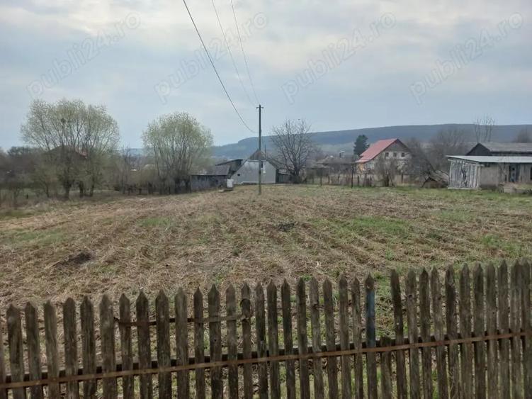 Teren de 3999 mp, în Central