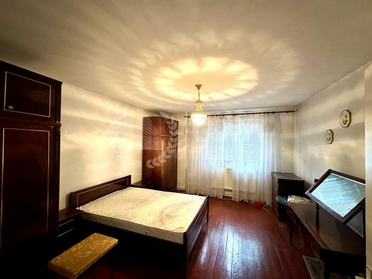 Casă cu 4 camere cu Canalizare în Dâmbul Rotund