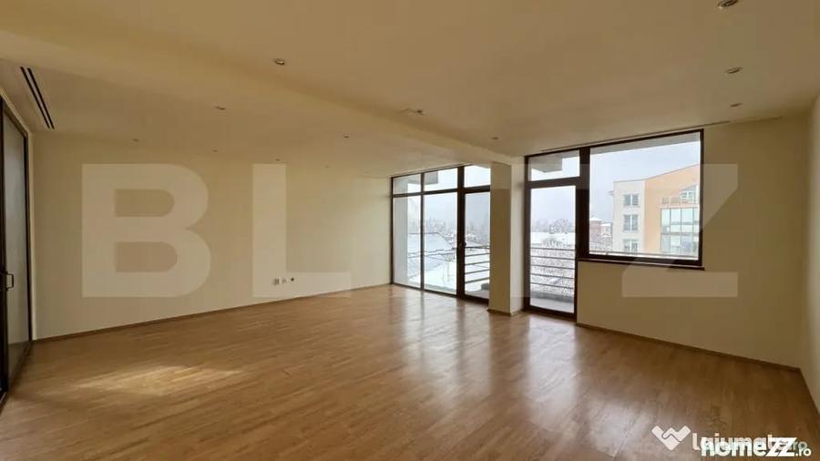 Apartament cu 4 camere decomandat în Brazda lui Novac