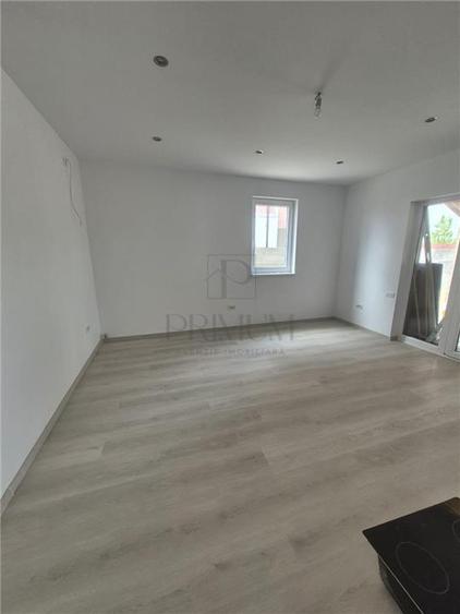 Duplex cu 4 camere cu Canalizare în Moșnița Nouă