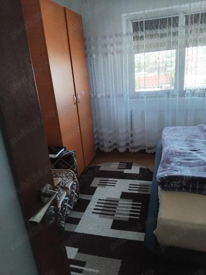 Apartament cu 3 camere decomandat în Filiași