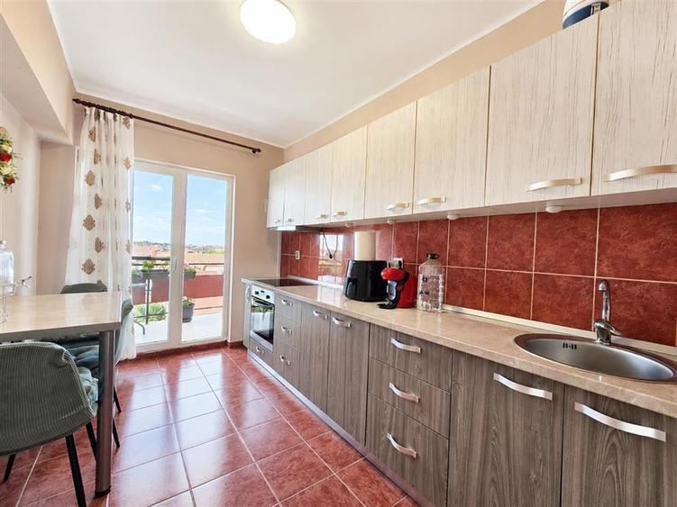Apartament cu 2 camere decomandat în Sânmartin