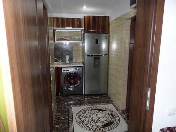 Garsonieră decomandată, mobilată în Gorjului