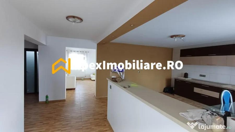 Casă cu 4 camere cu Teren 883 Mp în Varlaam