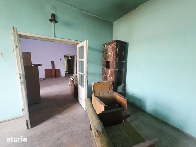 Apartament cu 2 camere semidecomandat în Tractorul