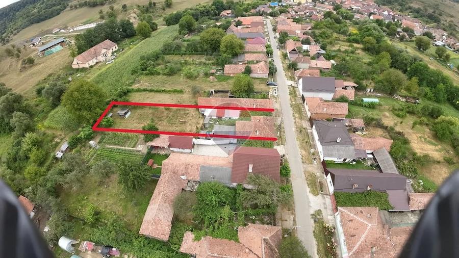 Casă cu Teren 900 Mp în Laslea