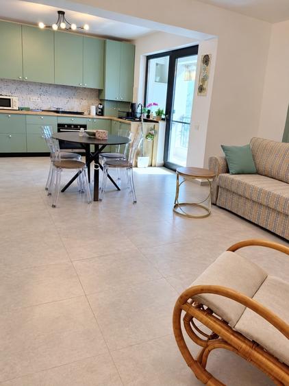 Apartament cu 2 camere, mobilat în Titan