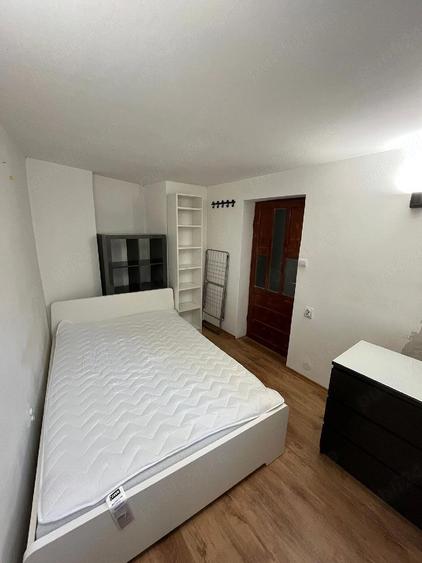 Casă cu 2 camere decomandat cu Teren 30 Mp în Central