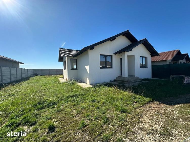 Casă cu 4 camere cu Teren 500 Mp în Sântandrei