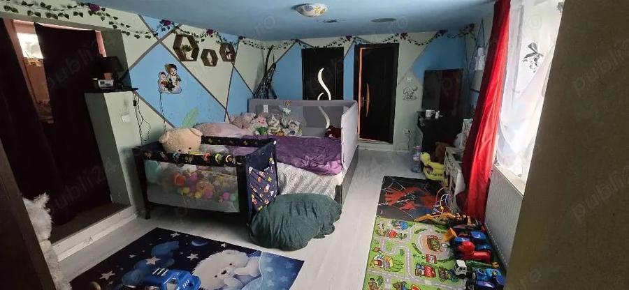 Casă cu Teren 900 Mp în Central
