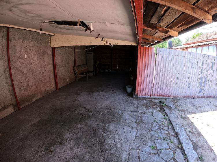 Casă individuală cu 6 camere cu Garaj în Slobozia