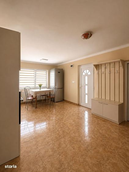 Casă cu 3 camere în Central