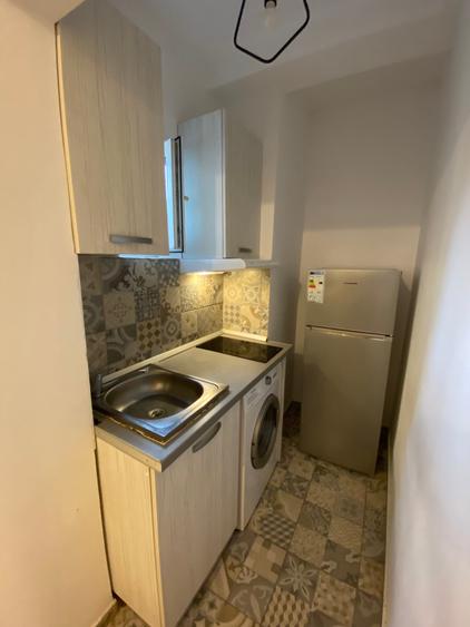 Apartament cu 2 camere semidecomandat, mobilat în Calea Plevnei