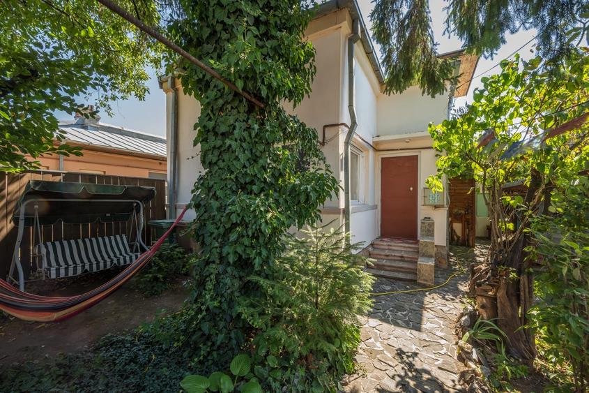 Casă individuală cu 3 camere cu Canalizare în Grivița
