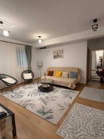 Apartament cu 2 camere semidecomandat, mobilat în Apărătorii Patriei