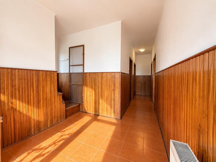 Duplex cu 5 camere cu Canalizare în Central