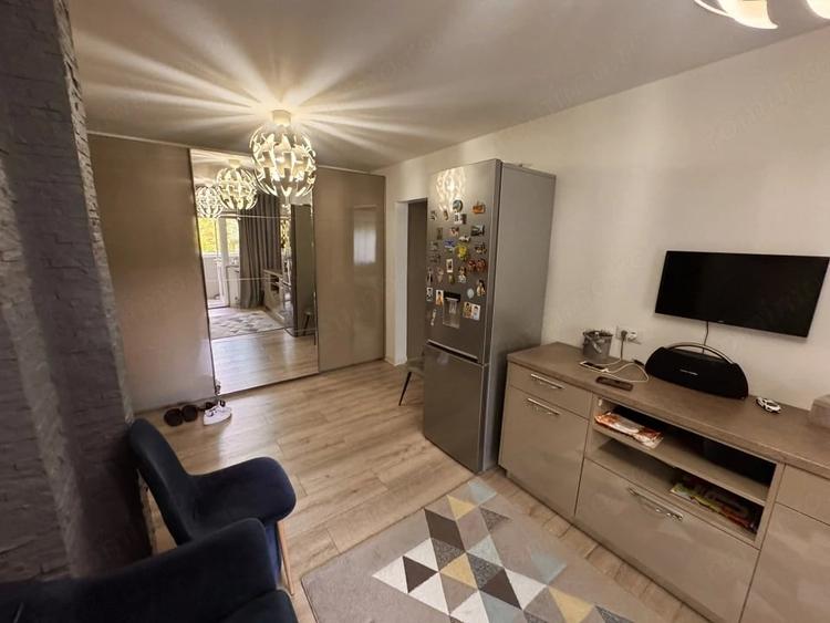 Apartament decomandat, 2camere 55 mp, zona Rovine - 2