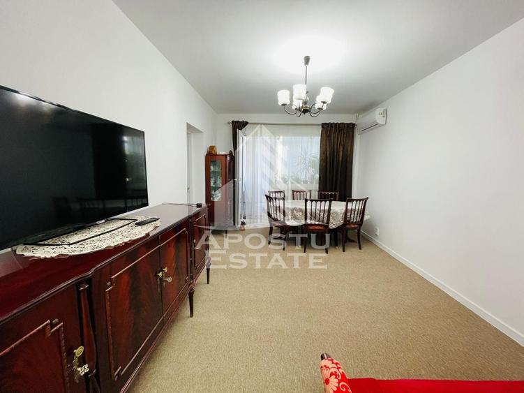 Apartament cu 3 camere decomandat în Grădiște
