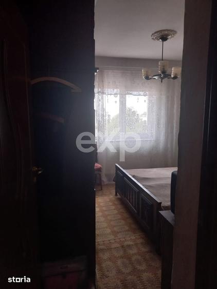 Apartament cu 2 camere decomandat în Războieni