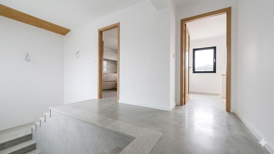 Casă individuală cu 4 camere cu Teren 900 Mp în Tărlungeni