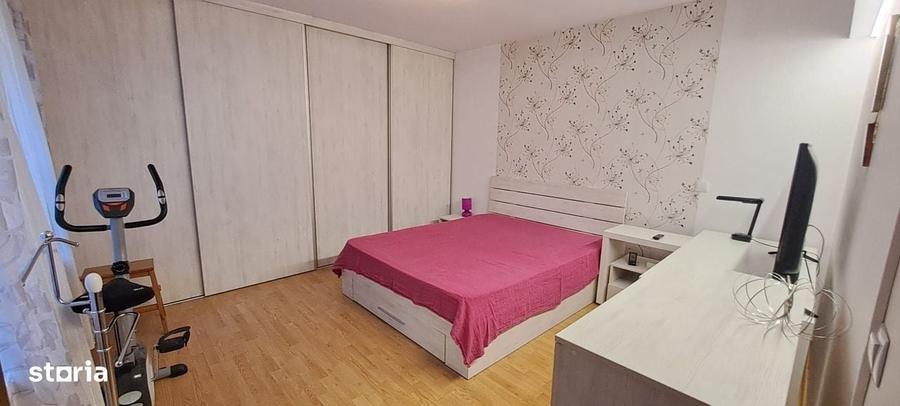 Casă cu 4 camere în Gara de Est