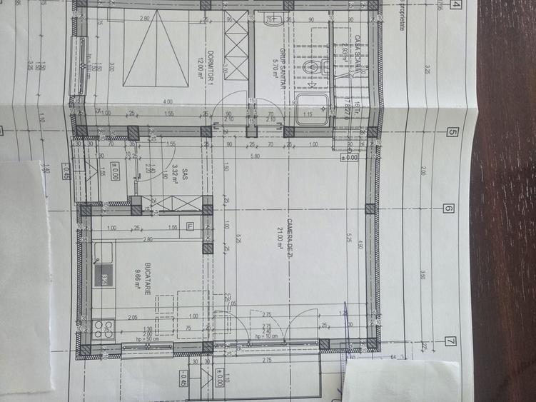 Casă cu 4 camere cu Teren 100 Mp în Central
