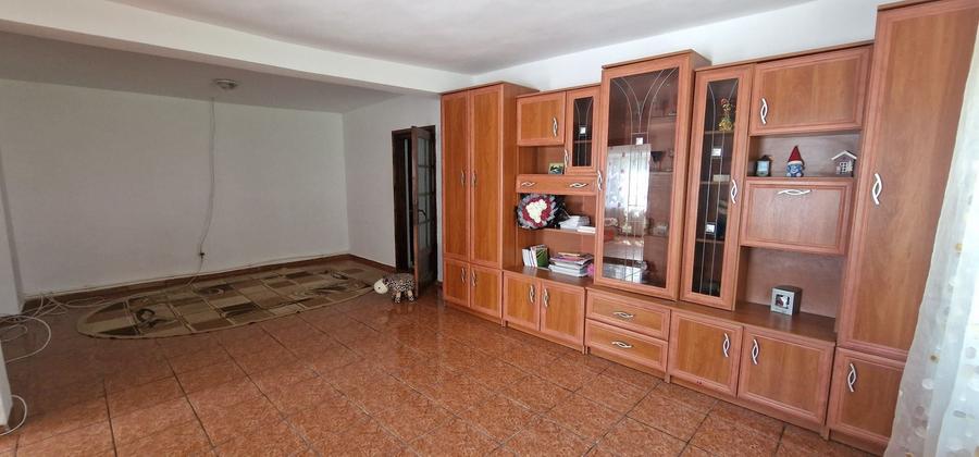 Casă cu 3 camere în Vernești