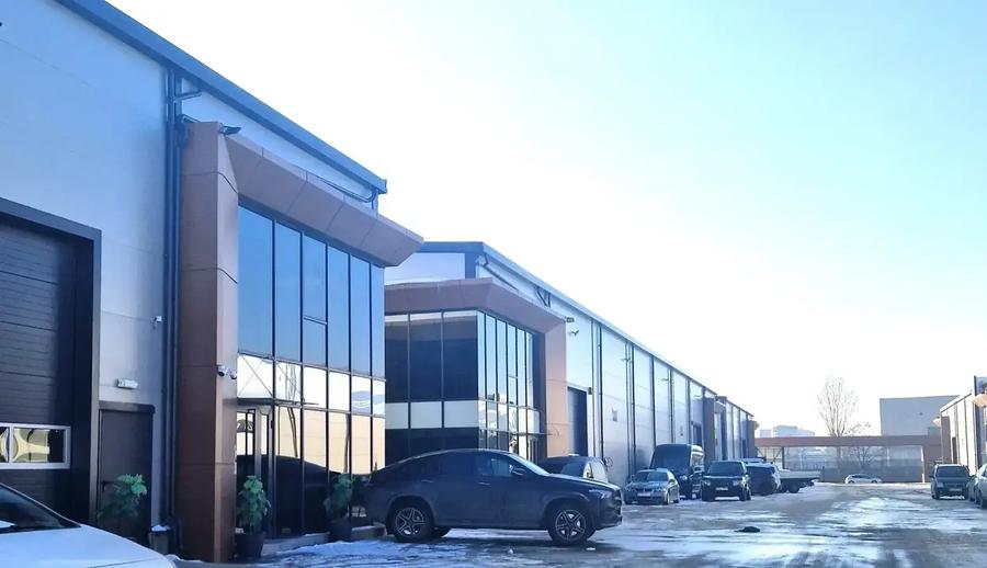 Spațiu industrial, de 574 mp, în Exterior Sud