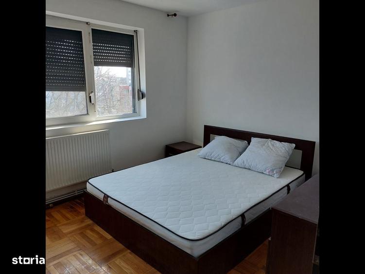Apartament cu 3 camere semidecomandat în Exterior Vest
