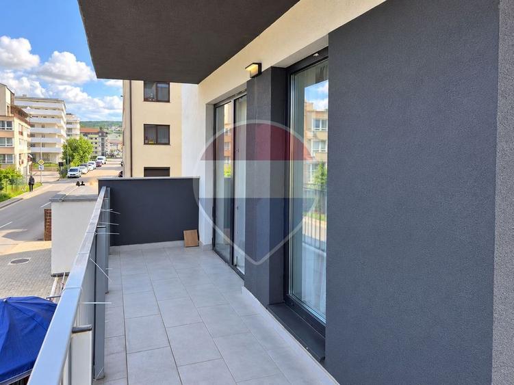 Apartament cu 2 camere semidecomandat în Florești