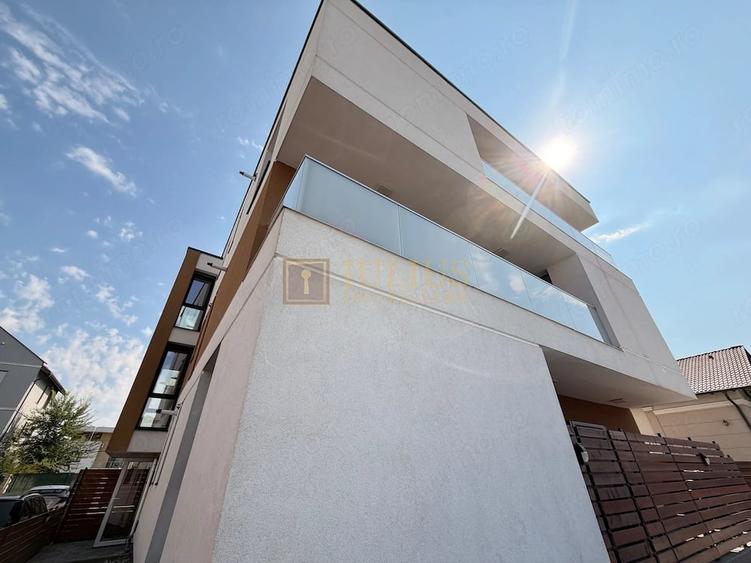 Apartament cu 6 camere decomandat în Central