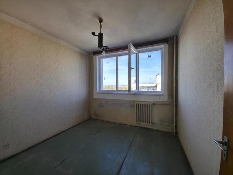 Apartament cu 4 camere în Militari