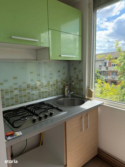 Apartament cu 3 camere în Lipovei