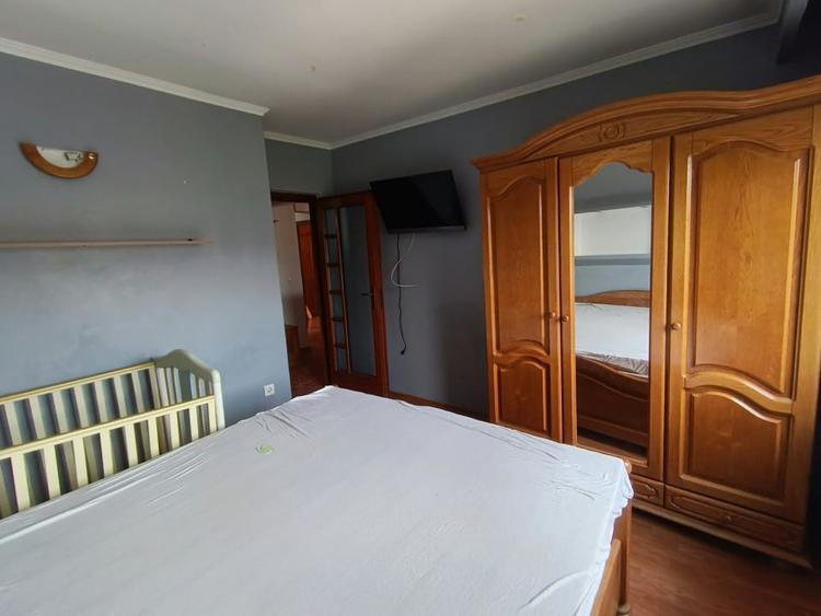 Apartament cu 3 camere decomandat, mobilat în Republicii