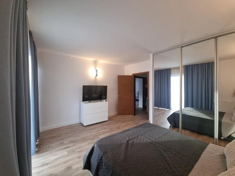 Apartament cu 5 camere, mobilat în Bună Ziua