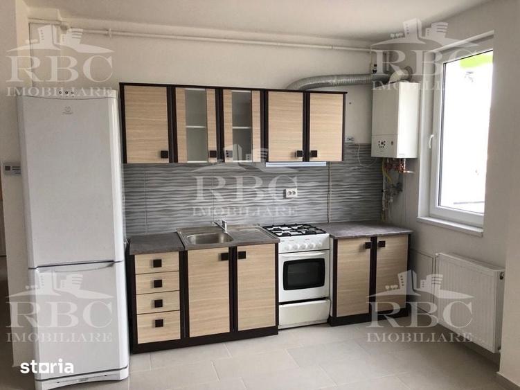 Apartament cu 3 camere semidecomandat în Sopor