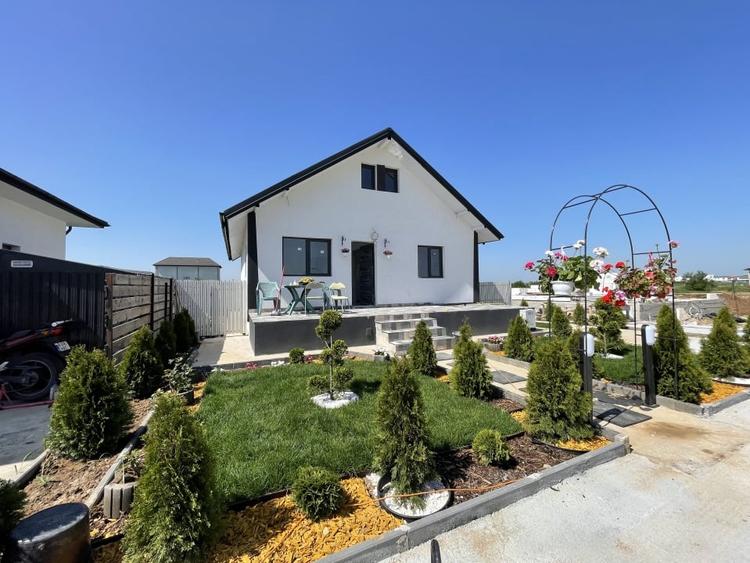 Casă individuală cu 3 camere cu Teren 250 Mp în Clinceni