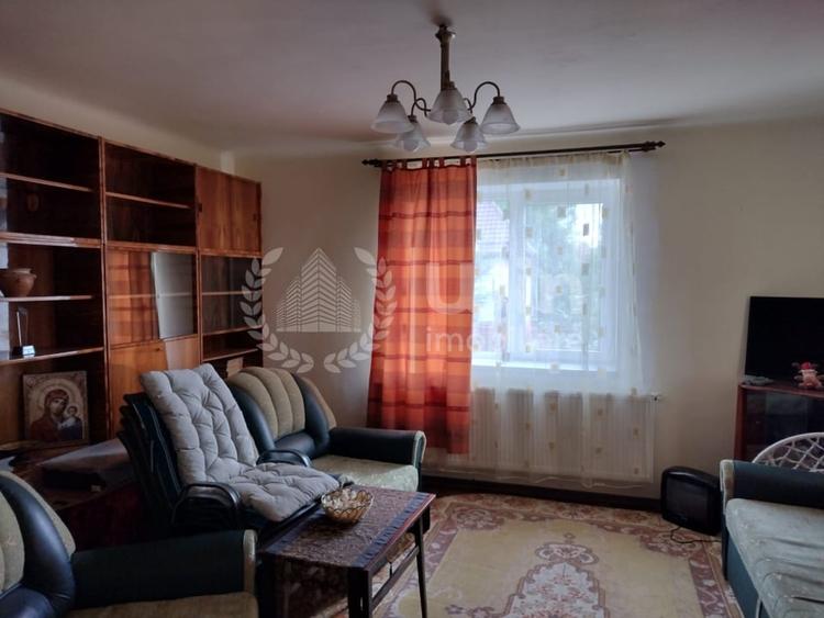 Casă individuală cu 2 camere cu Teren 2382 Mp în Aiton
