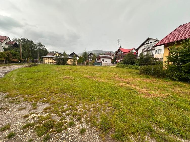 Teren Construcții intravilan de 1500 mp, în Zamora